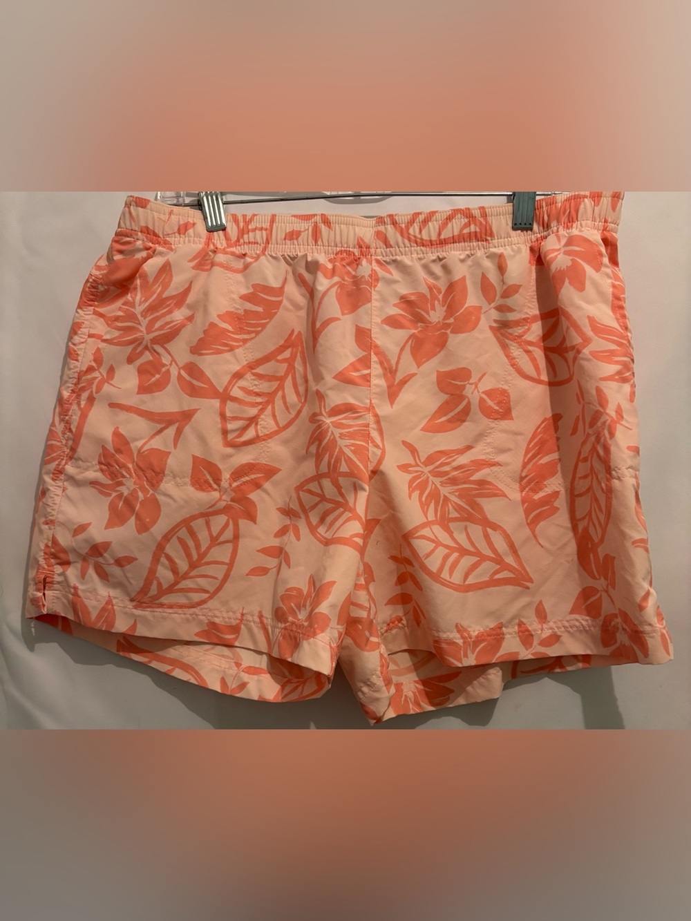 Columbia swim shorts L